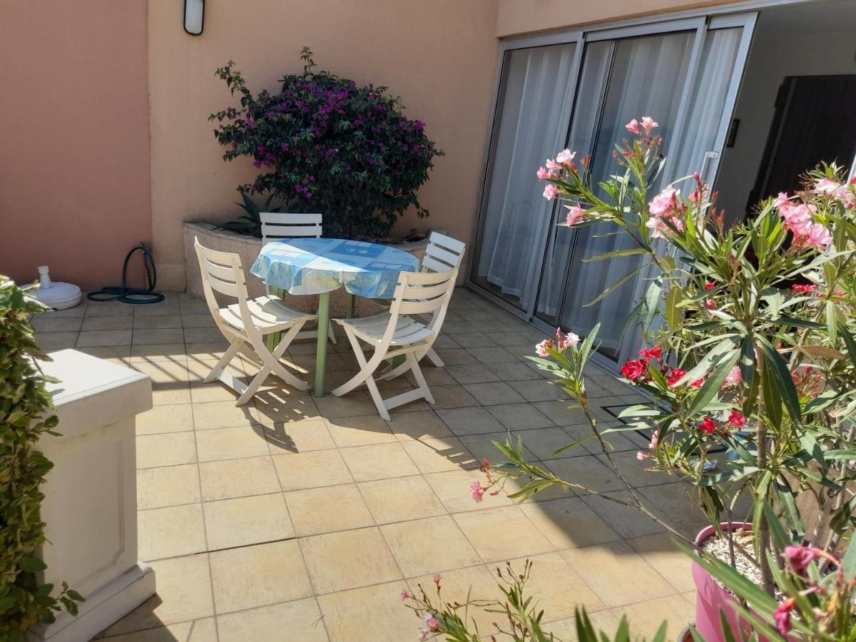 Logement calme proche mer, 4 personnes, St Aygulf Fréjus Eksteriør billede