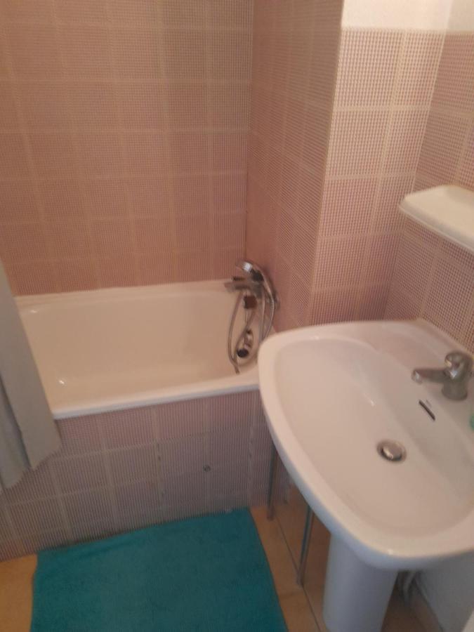 Logement calme proche mer, 4 personnes, St Aygulf Fréjus Eksteriør billede