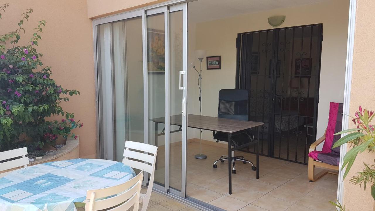 Logement calme proche mer, 4 personnes, St Aygulf Fréjus Eksteriør billede