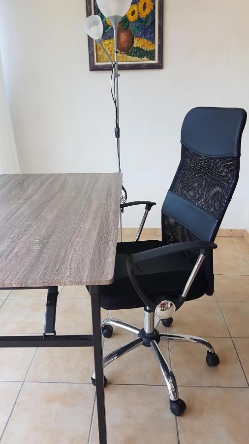 Logement calme proche mer, 4 personnes, St Aygulf Fréjus Eksteriør billede